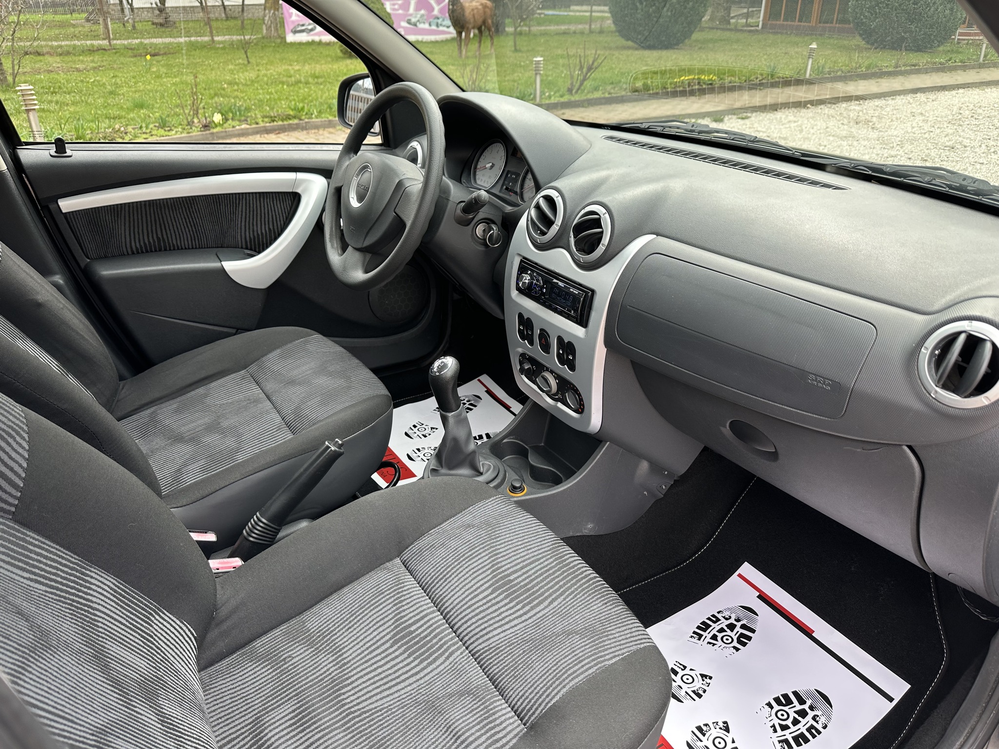 Dacia Sandero 1.5 DCI Laureate 4