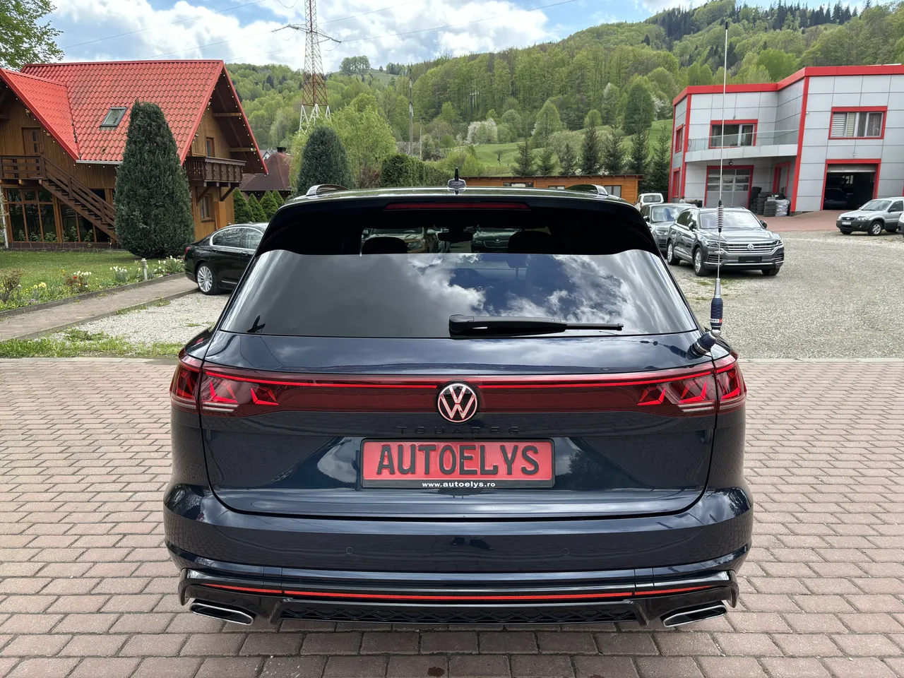 Volkswagen Touareg 3.0 V6 TDI 4Motion Elegance, R-Line 6