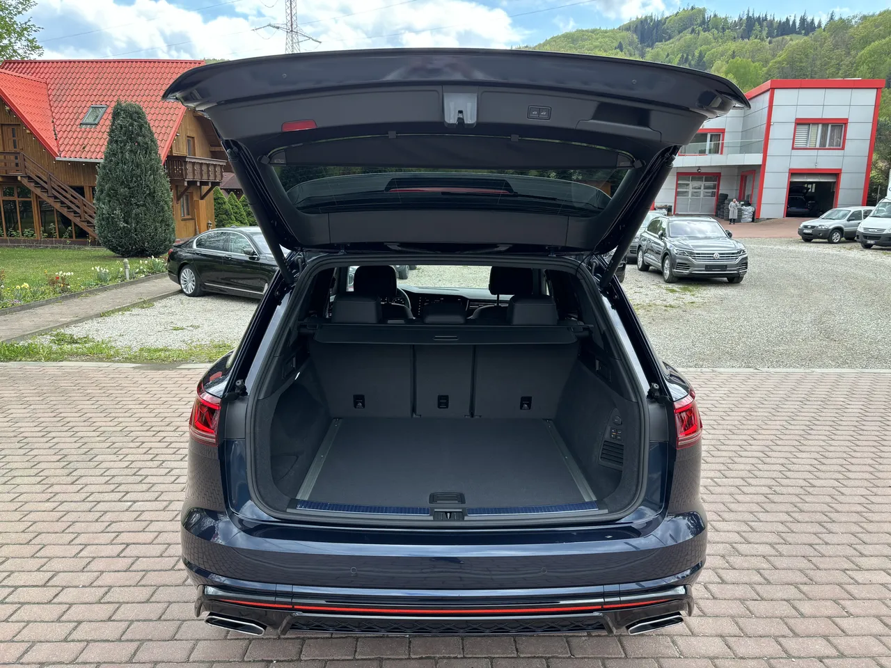 Volkswagen Touareg 3.0 V6 TDI 4Motion Elegance, R-Line 7