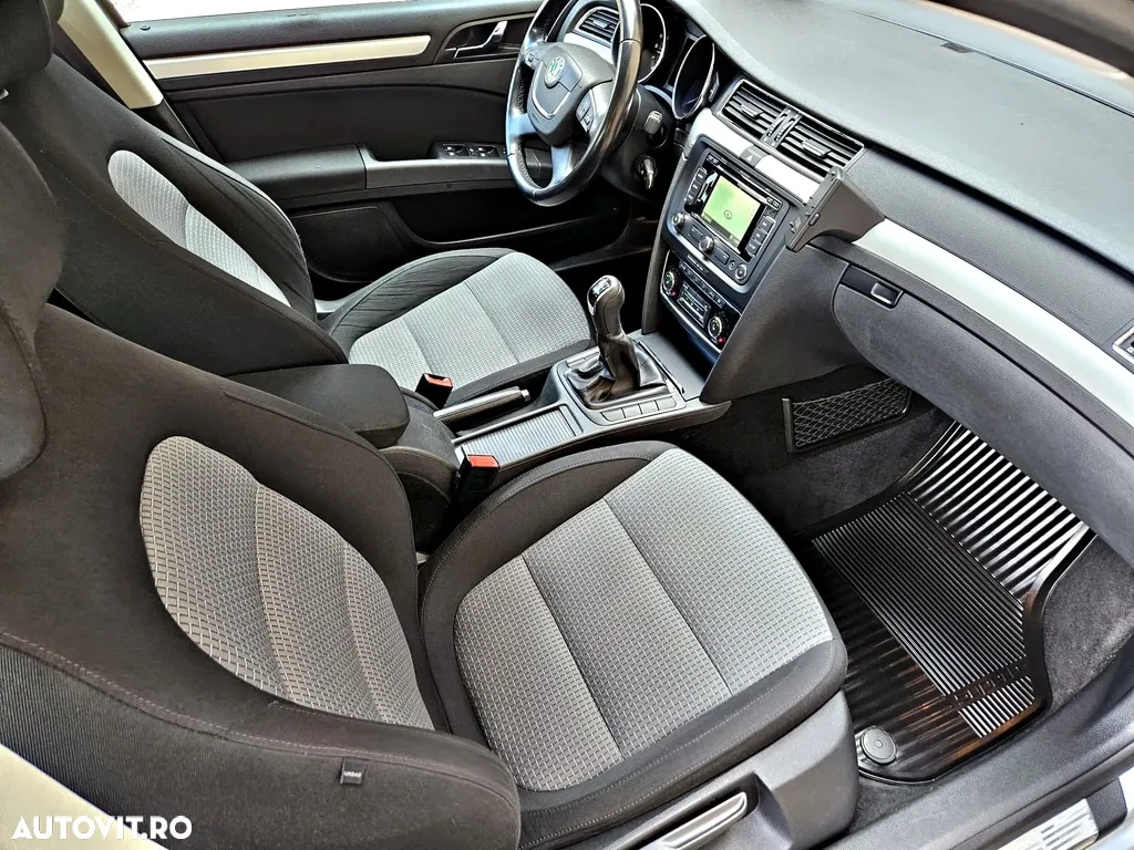 SKODA SUPERB 2.0 TDI ELEGANCE 8